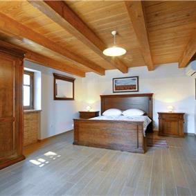 4 bedroom villa with pool near Svetvinčenat, Istria, sleeps 10
